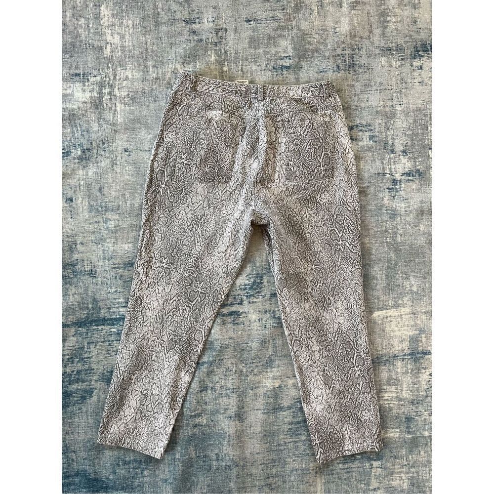 Ruby Rd Gray Snake Print Cropped Denim Jeans Size 10 - Picture 2 of 6